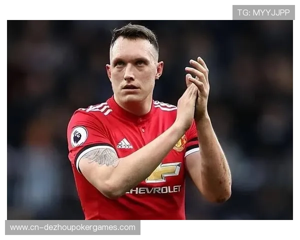 费迪南德与菲尔·琼斯参观卡灵顿基地，忆曼联辉煌岁月